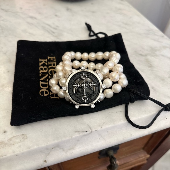 French Kande pearl bracelet. One size. Euc - Picture 3 of 7